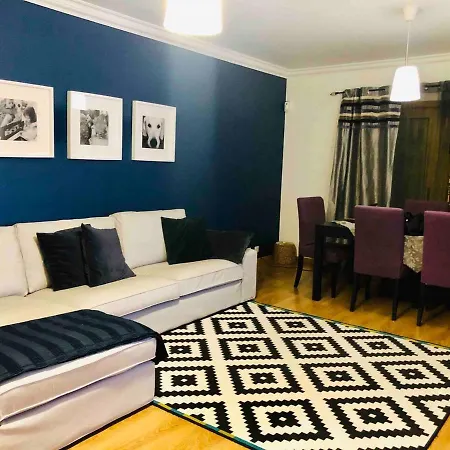 Cozy Room. Warm Welcome. Friendly Host * Vila Franca de Xira
